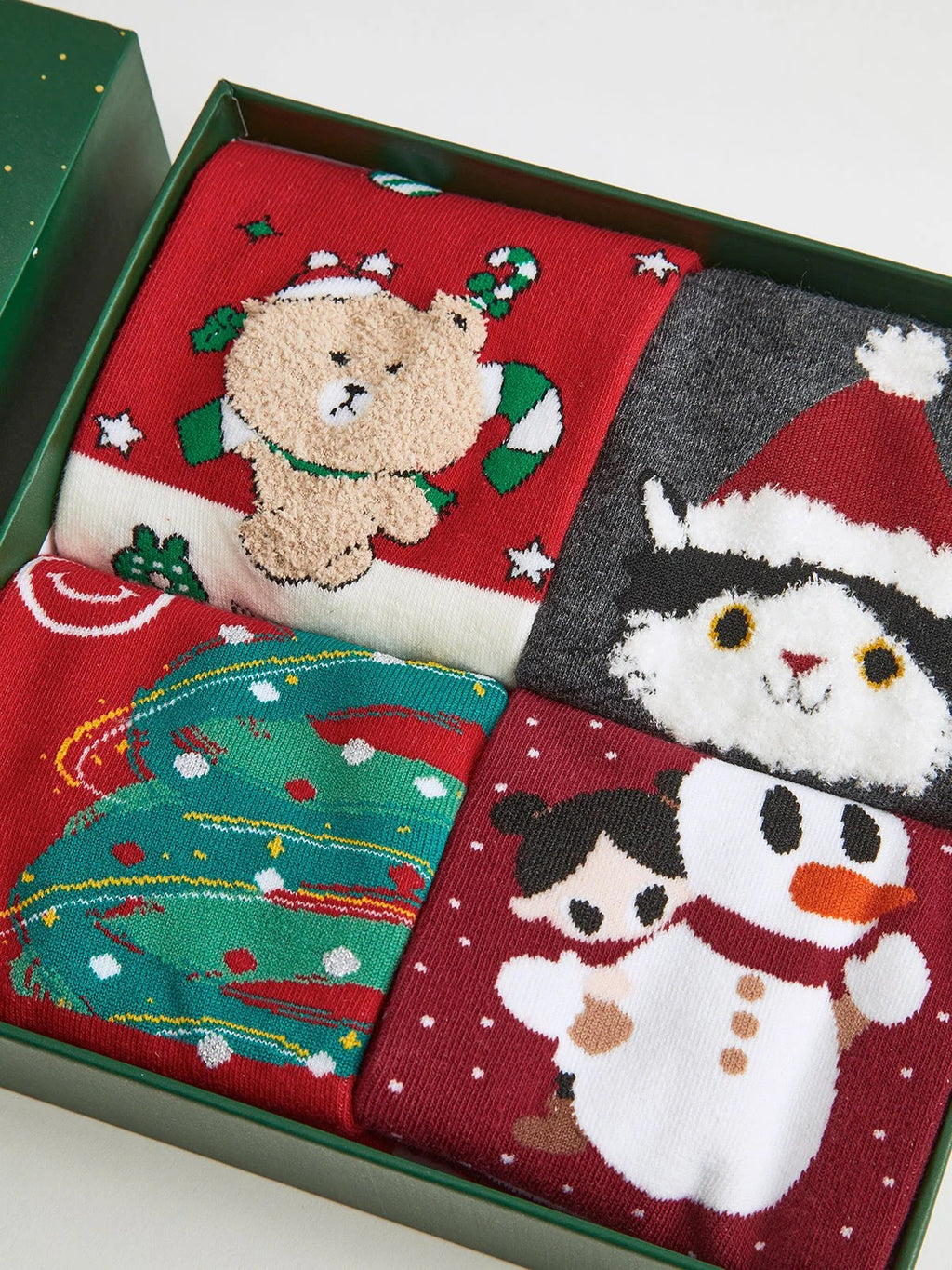 Cartoon Christmas Gift Box With Socks